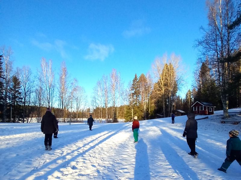 Leiltä saa voimia arkeen. Talvista ulkoilua